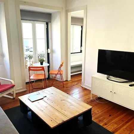 Tram House @ Lx Factory! * Lisbona